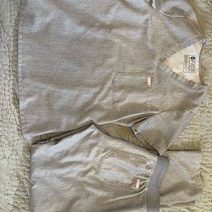 Figs small tall scrubs